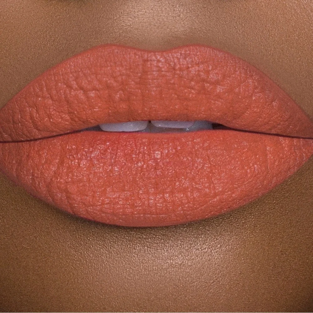 NWT Jeffree Star Velvet Trap Kumquat